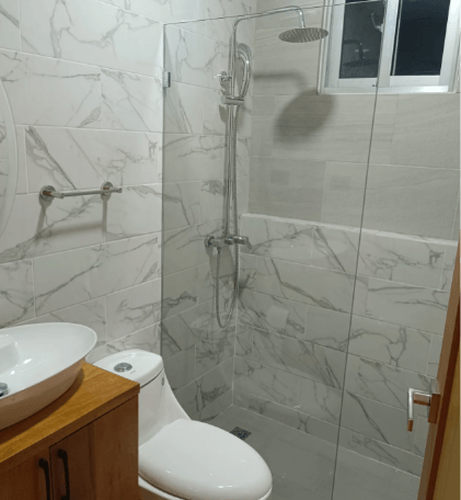 Baño, Torre en La Esmeralda