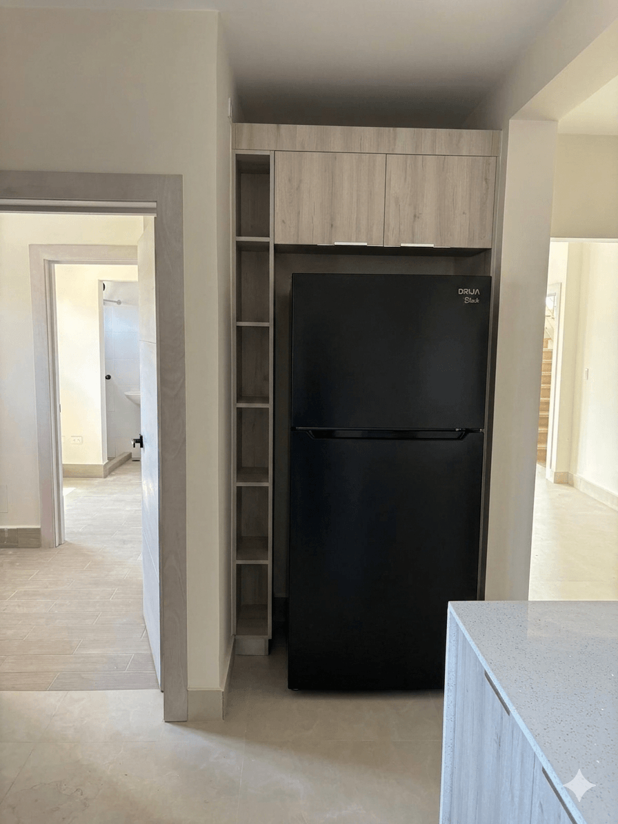 Cocina con nevera, Torre Chantini, Santiago