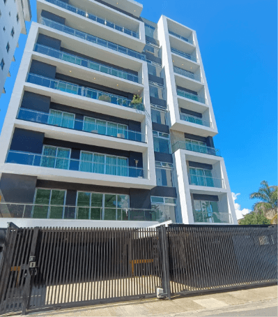 Fachada Torre en La Esmeralda, apartamento en alquiler en Santiago de los Caballeros