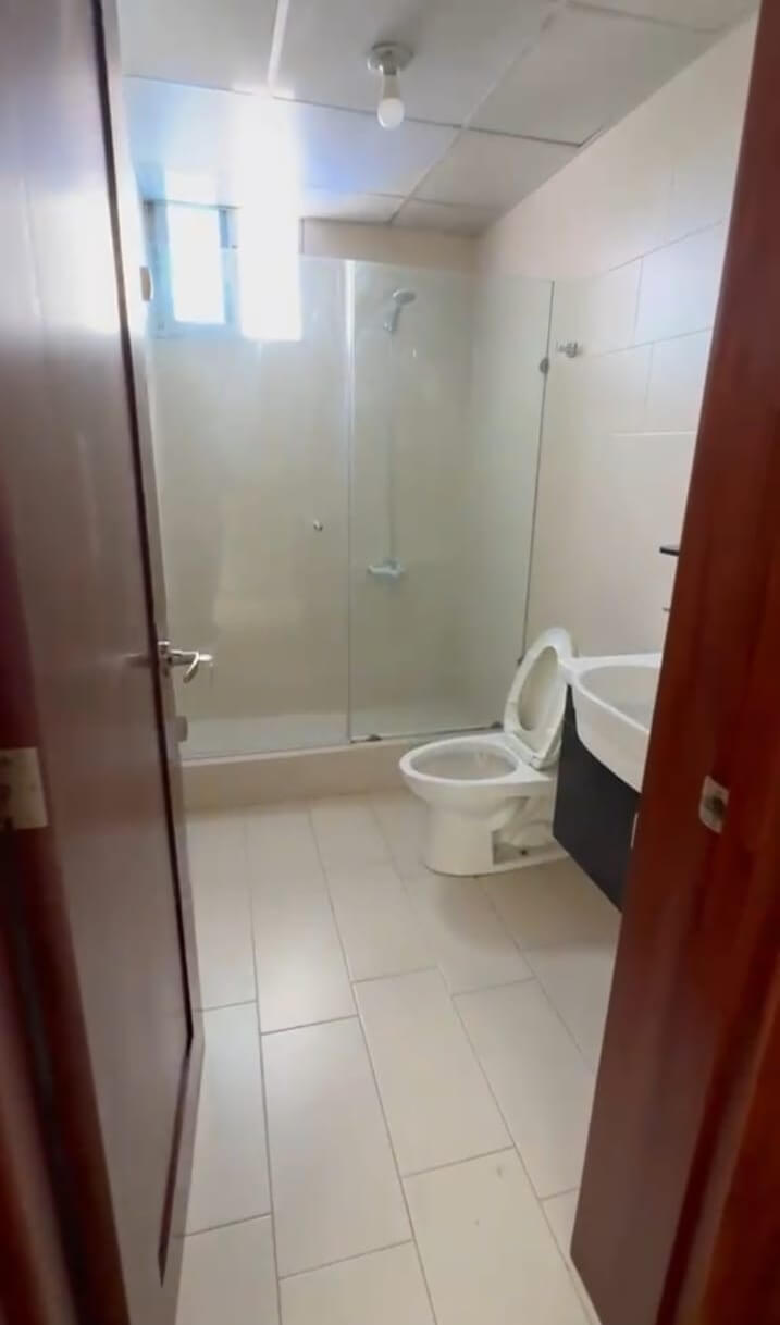 Baño, Torre en Sector La Esmeralda, Santiago