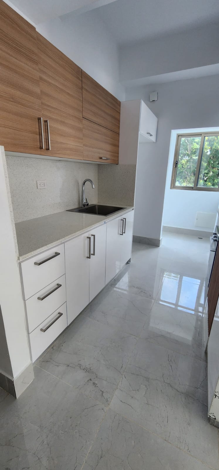 Cocina equipada, Torre en Cerros de Gurabo, Santiago