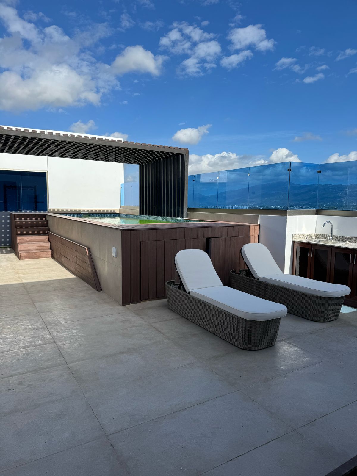 Piscina en roof top, Torre en Cerros de Gurabo, Santiago