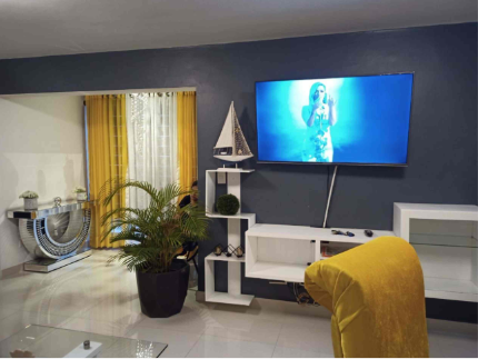 Área social de apartamento amueblado en Llanos de Gurabo, Santiago