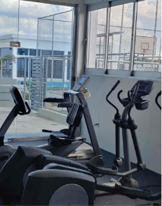 Gimnasio de torre de apartamentos en Llanos de Gurabo, Santiago